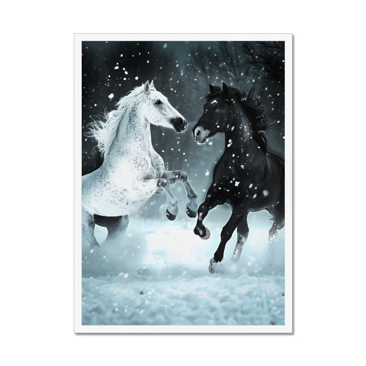 Élégance Givrée dans la Tempête de Neige Framed Print