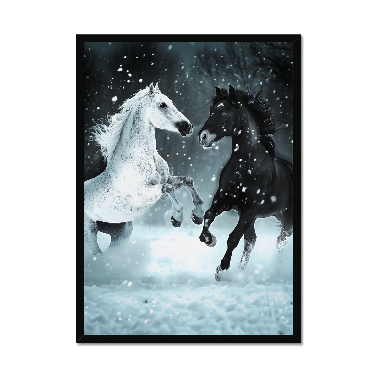 Élégance Givrée dans la Tempête de Neige Framed Print