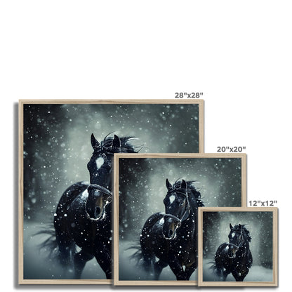 Silence d’Hiver : Cheval sous la Neige Framed Print