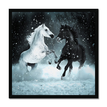 Élégance Givrée dans la Tempête de Neige Framed Print