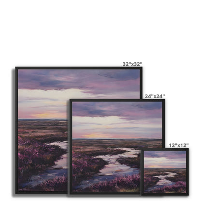 Das Geheimnis des Moors im Spätsommerlicht Framed Canvas