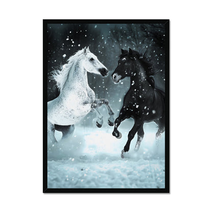 Élégance Givrée dans la Tempête de Neige Framed Print
