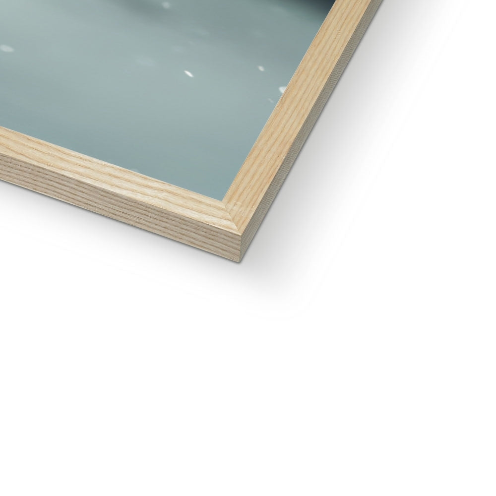 Silence d’Hiver : Cheval sous la Neige Framed Print