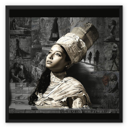 Les femmes que vous n'avez jamais vues, mais toujours vues Framed Canvas